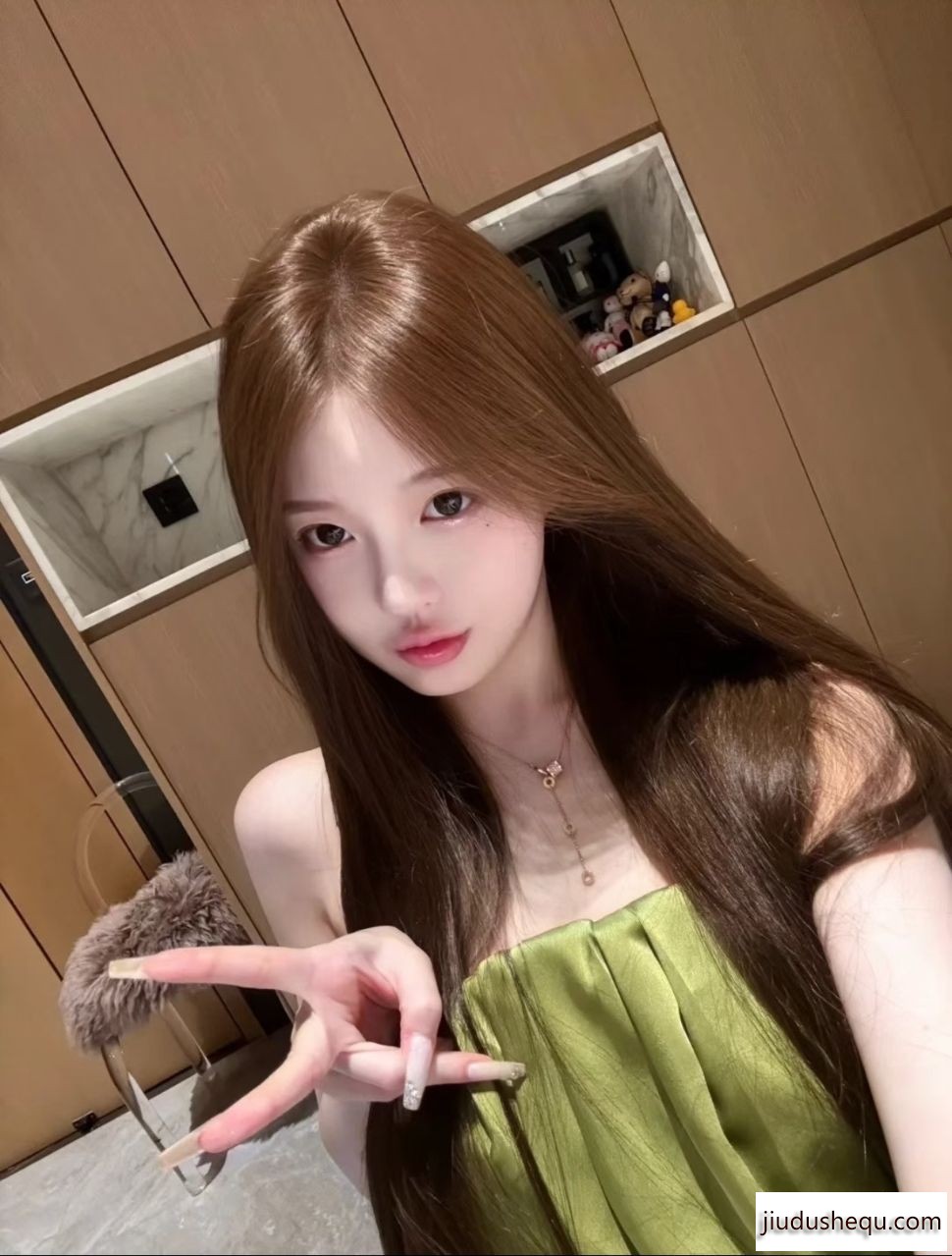 899.jpg